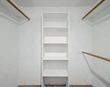 750 E Northern Avenue - Photo Thumbnail 16