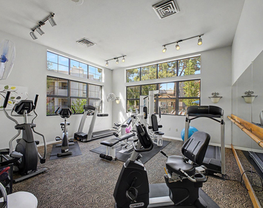 750 E Northern Avenue - Photo Thumbnail 26