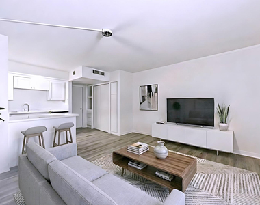 6320 N 16th Street - Photo Thumbnail 3