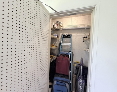 3503 Oaks Way - Photo Thumbnail 22