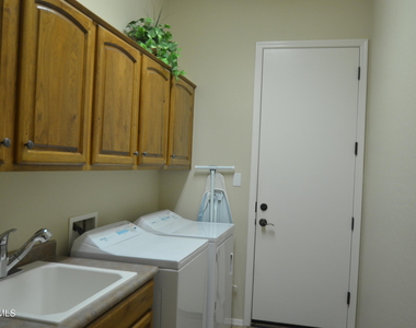 12415 W Running Deer Trail - Photo Thumbnail 15