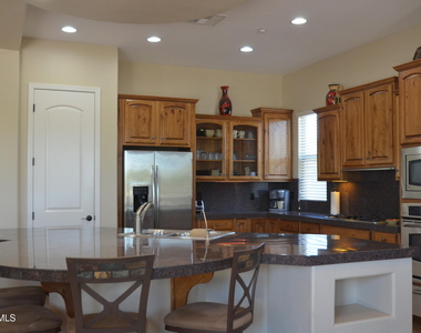 12415 W Running Deer Trail - Photo Thumbnail 6
