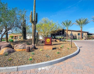 12415 W Running Deer Trail - Photo Thumbnail 56
