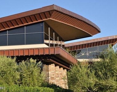 12415 W Running Deer Trail - Photo Thumbnail 32