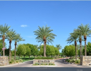12415 W Running Deer Trail - Photo Thumbnail 29