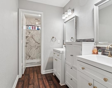 4436 Emerson Drive - Photo Thumbnail 20