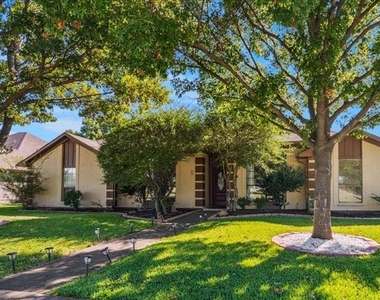 4436 Emerson Drive - Photo Thumbnail 1
