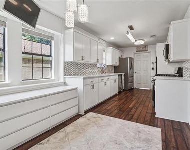 4436 Emerson Drive - Photo Thumbnail 9