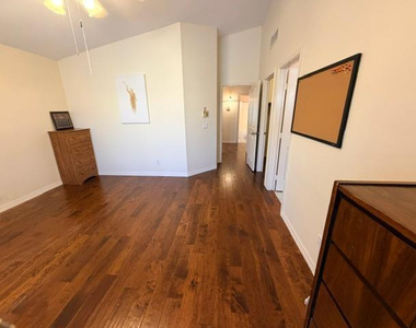 2560 S Vineyard Street - Photo Thumbnail 30