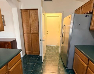 2560 S Vineyard Street - Photo Thumbnail 15