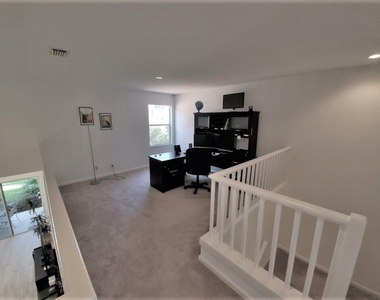 46 Pinnacle Cove - Photo Thumbnail 14