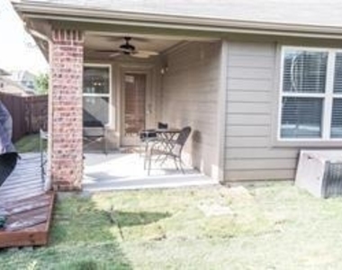 1409 Rosson Road - Photo Thumbnail 32