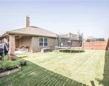 1409 Rosson Road - Photo Thumbnail 31