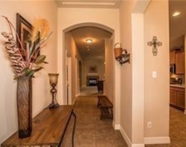 1409 Rosson Road - Photo Thumbnail 22