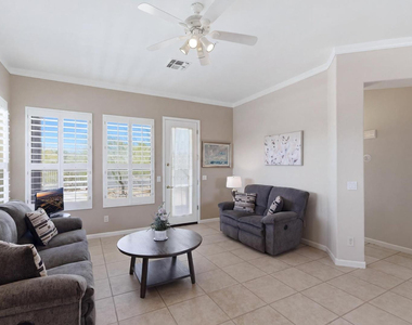 15806 N 107th Place - Photo Thumbnail 3