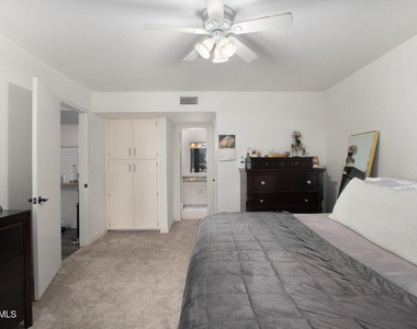 540 N May Street - Photo Thumbnail 11