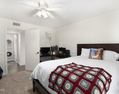 540 N May Street - Photo Thumbnail 15