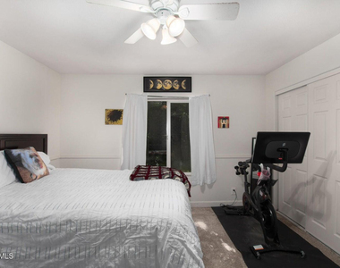 540 N May Street - Photo Thumbnail 16