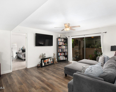 540 N May Street - Photo Thumbnail 2