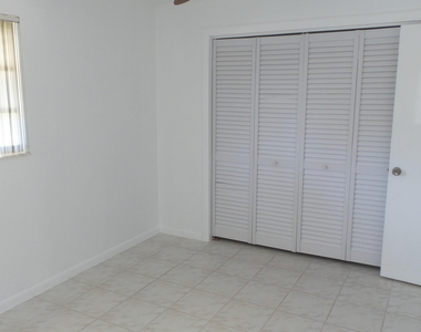 9459 Sw 51st Court - Photo Thumbnail 5