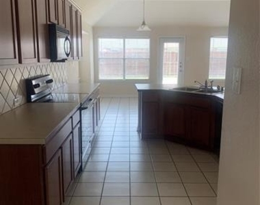3034 Lakefield Drive - Photo Thumbnail 6