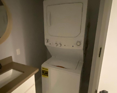 1820 E Morten Avenue - Photo Thumbnail 6