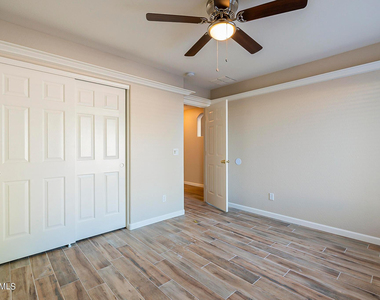 11570 W Yuma Street - Photo Thumbnail 24