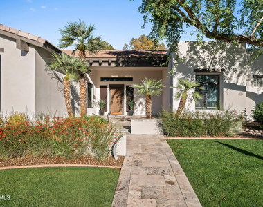 11785 N 83rd Place - Photo Thumbnail 6