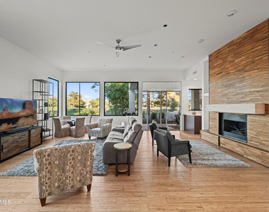 11785 N 83rd Place - Photo Thumbnail 19