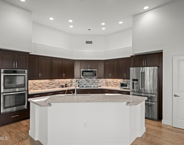11785 N 83rd Place - Photo Thumbnail 16