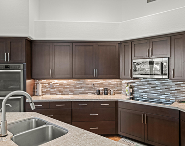 11785 N 83rd Place - Photo Thumbnail 17
