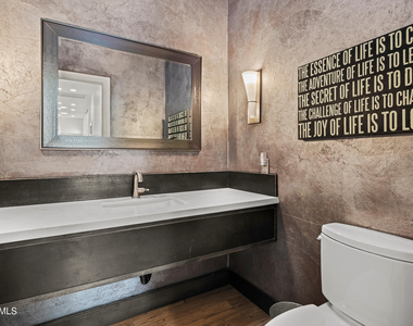 11785 N 83rd Place - Photo Thumbnail 9