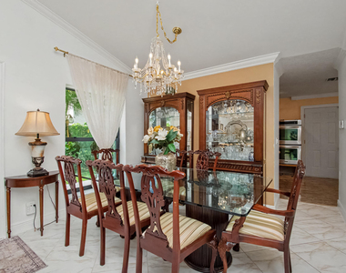 9708 Erica Court - Photo Thumbnail 20