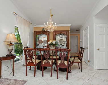 9708 Erica Court - Photo Thumbnail 17