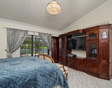 9708 Erica Court - Photo Thumbnail 27