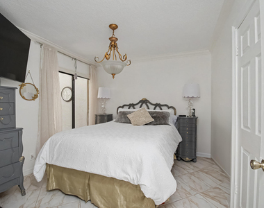 9708 Erica Court - Photo Thumbnail 33