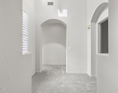 20802 N Grayhawk Drive - Photo Thumbnail 16