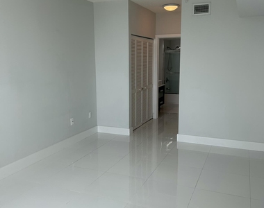 3020 Ne 32nd Avenue - Photo Thumbnail 15