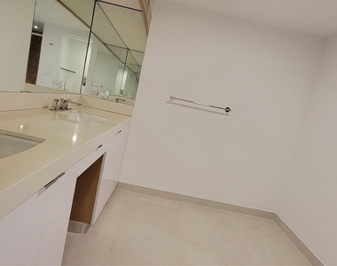 19355 Turnberry Way - Photo Thumbnail 13