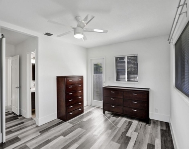 708 Ne 24th Avenue - Photo Thumbnail 13