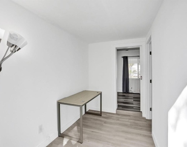 708 Ne 24th Avenue - Photo Thumbnail 22