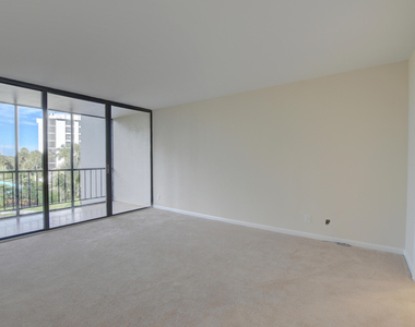 6797 Willow Wood Drive - Photo Thumbnail 12