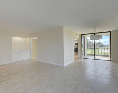 6797 Willow Wood Drive - Photo Thumbnail 4