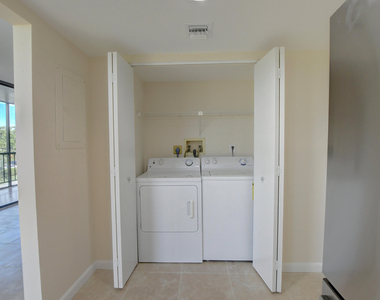 6797 Willow Wood Drive - Photo Thumbnail 8