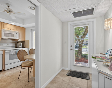 3150 Ne 48th Court - Photo Thumbnail 2