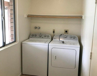13243 N 47th Place - Photo Thumbnail 18