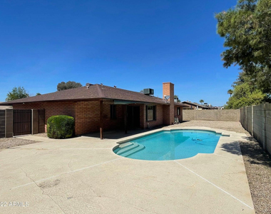 13243 N 47th Place - Photo Thumbnail 22