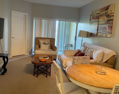 2060 Greenview Shores Boulevard - Photo Thumbnail 4