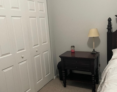 2060 Greenview Shores Boulevard - Photo Thumbnail 14