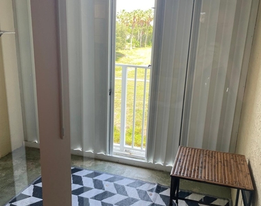 2060 Greenview Shores Boulevard - Photo Thumbnail 19